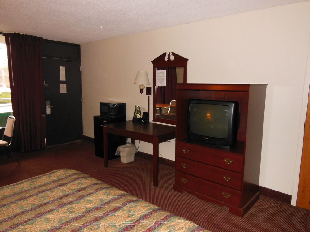 Quality Inn South Boston - Danville East Экстерьер фото