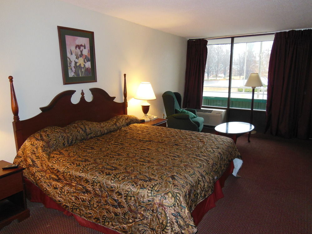 Quality Inn South Boston - Danville East Экстерьер фото