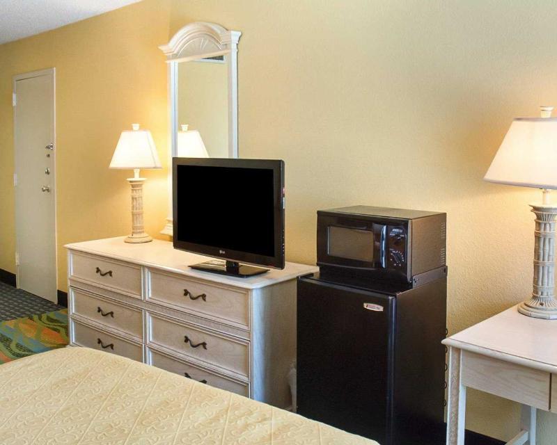 Quality Inn South Boston - Danville East Экстерьер фото